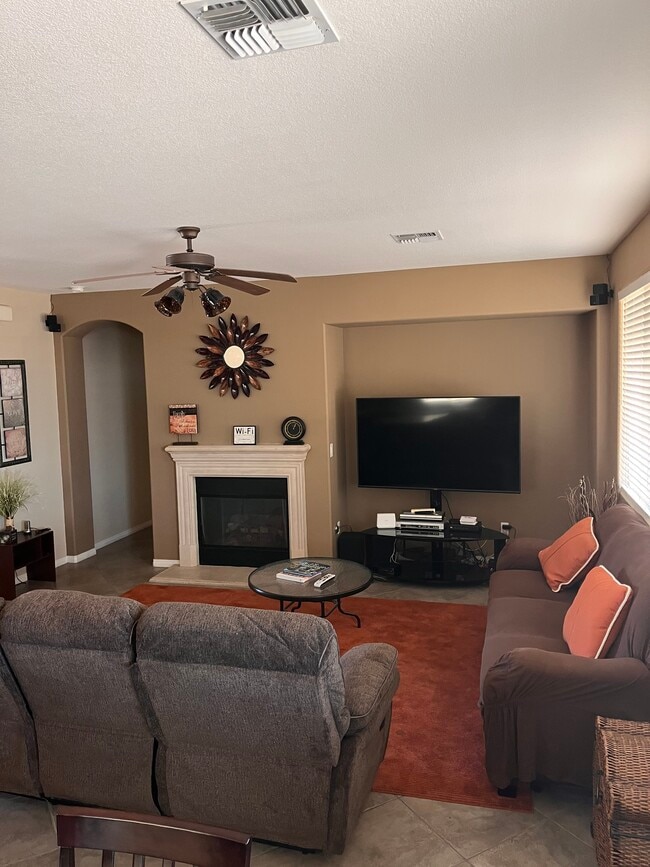 Photo - 1740 Greenfield Dr