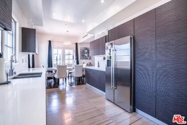 Photo - 225 S Hamilton Dr