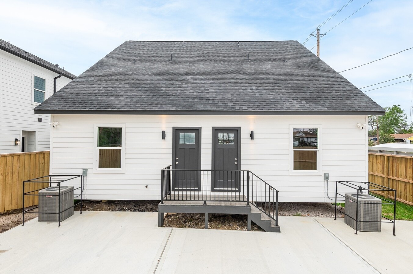 Photo - 2316 McKee St