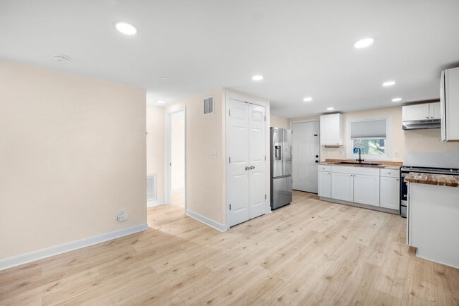 Photo - 2625 Booker Ave