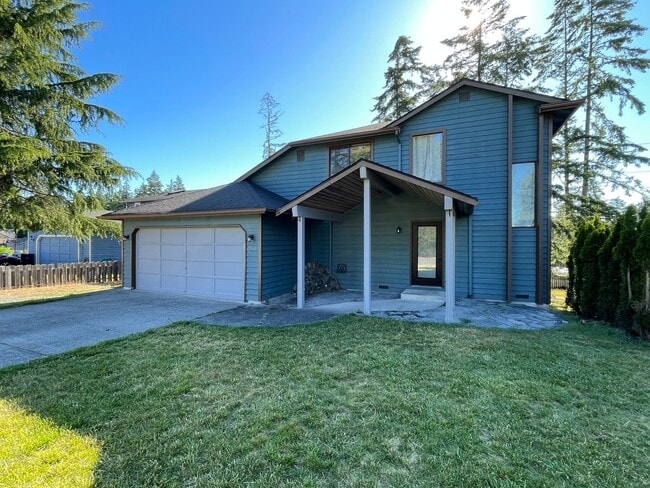 Building Photo - Lovely Pet Friendly, 3 Bedroom Home!