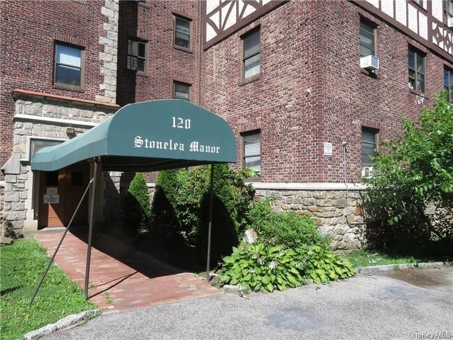 Building Photo - 110 Stonelea Pl Unit 3B