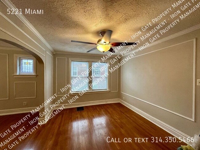 Photo - 5221 Miami-
