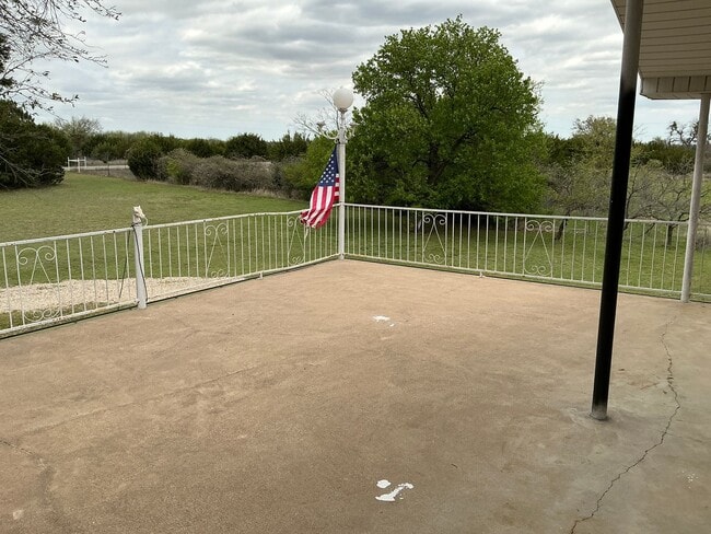 Photo - COMING SOON 4/2 with Acreage & BONUS SPACE