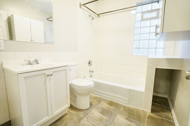 Photo - 1605 Marshall Ave