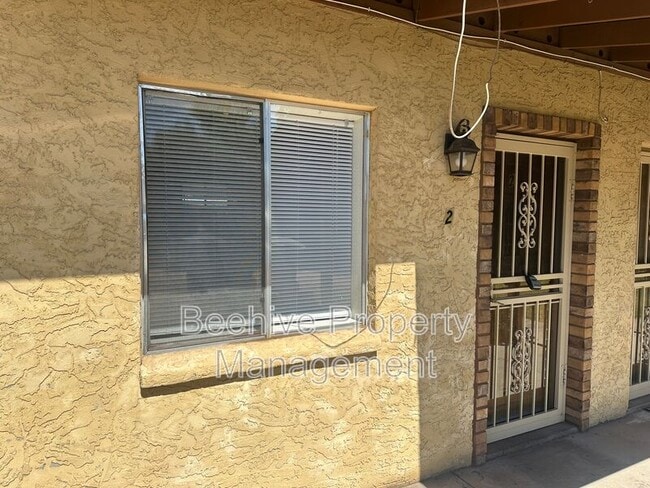Building Photo - 539 1/2 E 2nd Ave Unit Apt 2