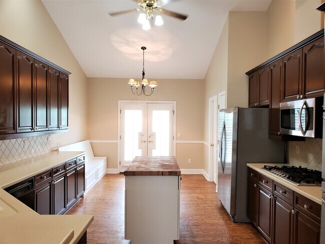 Photo - 1660 Eagles Watch Way