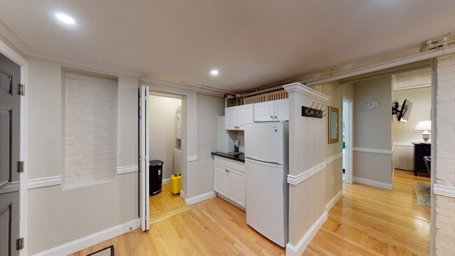 Photo - 290 Beacon St Unit 2