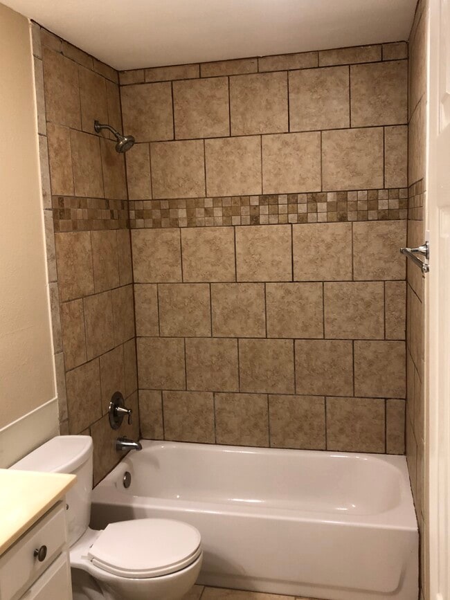 Bathroom - 4703 W Illinois Ave Unit A