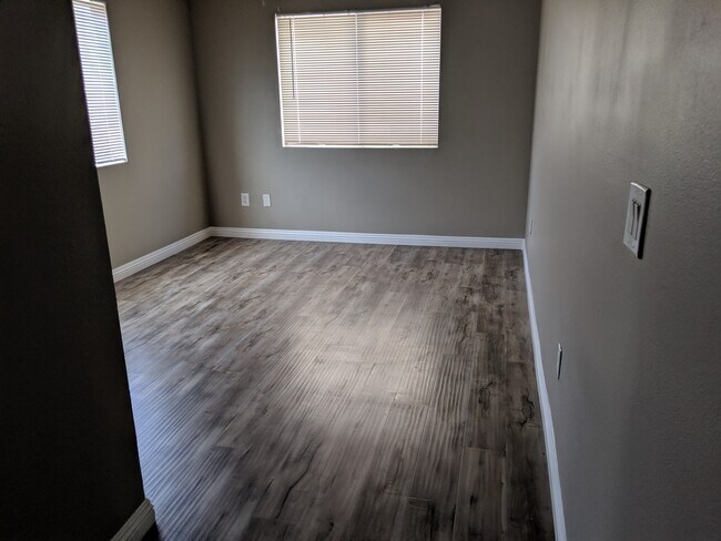 Photo - 2 BED 2 BATH FIRST FLOOR CONDO!! Unit 102