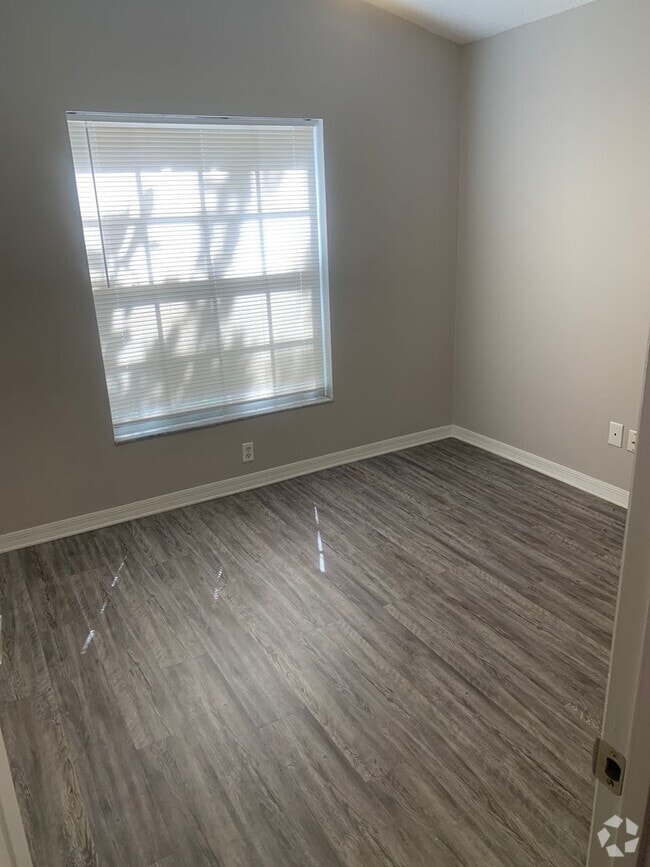 Building Photo - FOR RENT!!! BEAUTIFUL AND UPDATED 3 BED 2 ... Rental
