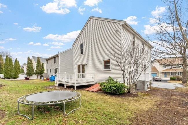 Photo - 29 Lamplighter Ln