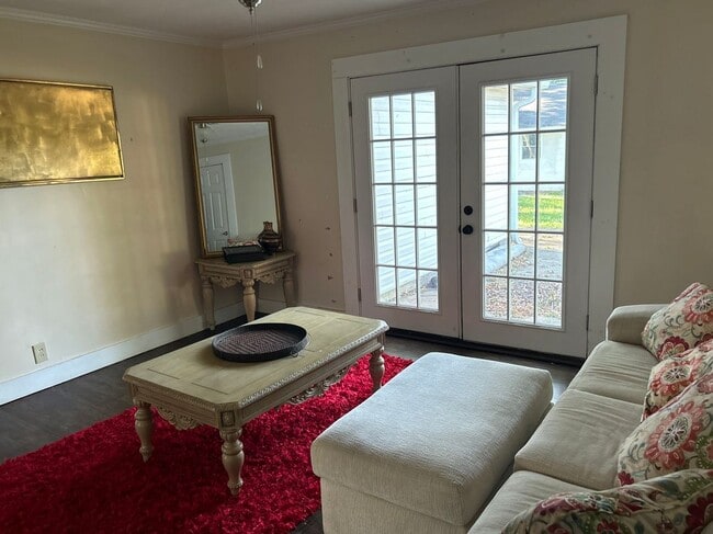 Photo - 707 E Mcintosh Rd