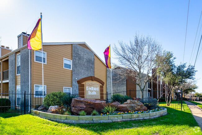 Building Photo - Redbird Trails Apartments