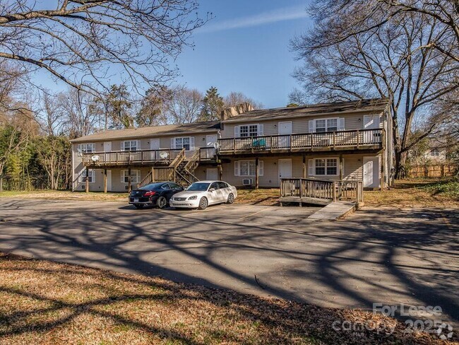 Building Photo - 2611 Holton Ave Unit 10 Rental