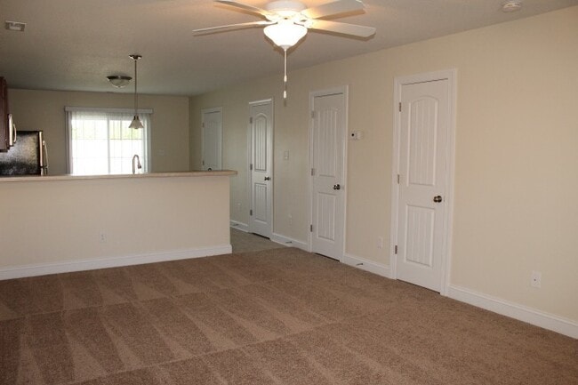 Photo - Gorgeous Townhome!