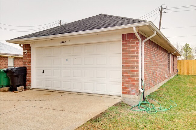 Photo - 12807 Ambrose St