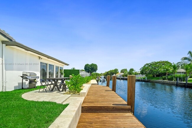 Photo - 2830 NE 56th Ct