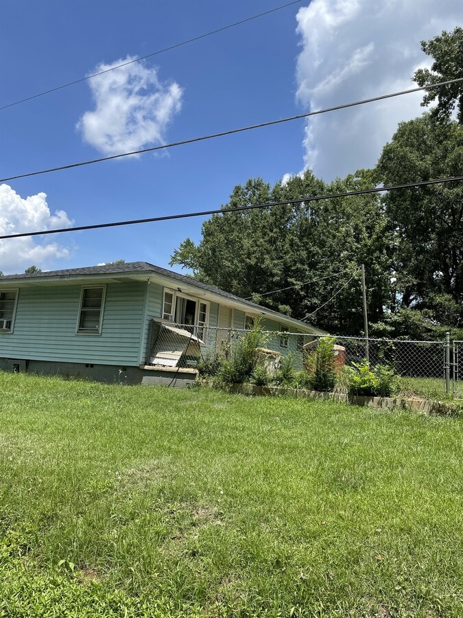 Photo - 146 Henderson St