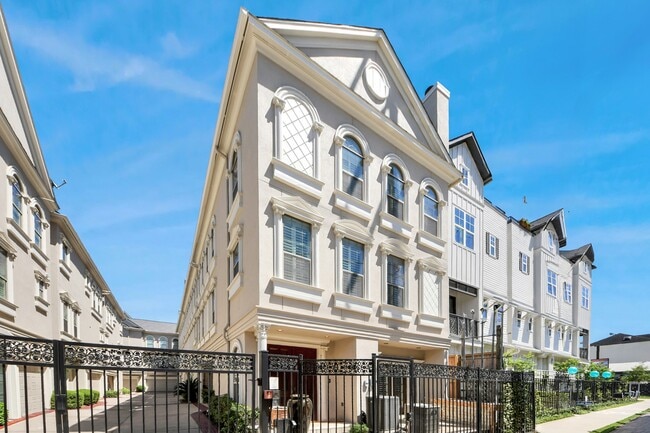 Building Photo - 710 Jackson Hill St