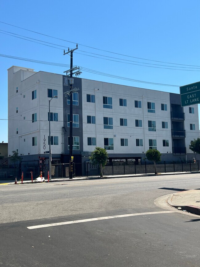 1950 S Normandie Ave Apartments For Rent in Los Angeles, CA