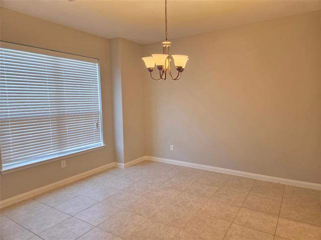 Photo - 908 Oak Valley