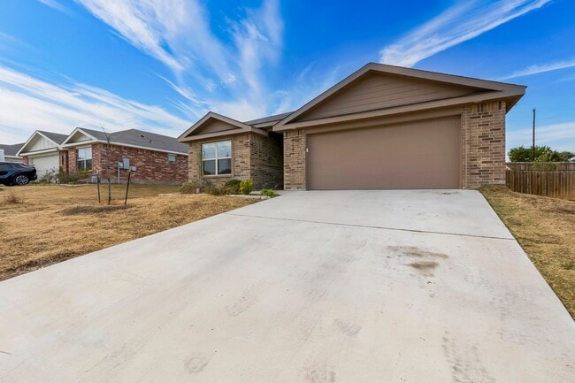 Photo - 1733 Dryden Ave