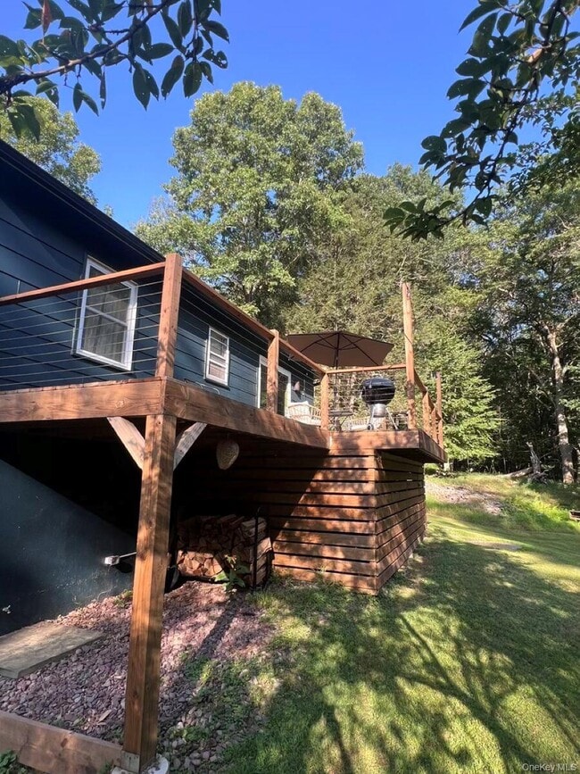 Photo - 136 School St