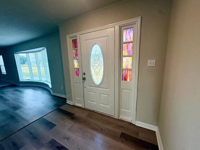 Photo - 5839 Kingsbury Ln