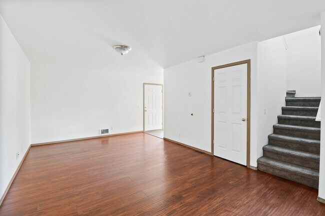Photo - 760 NW Paragon Pl
