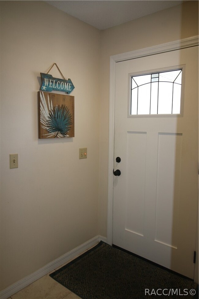 Photo - 908 Pritchard Island Rd