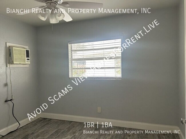 Photo - 215 10th St SW