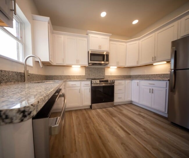 2x2 Kitchen