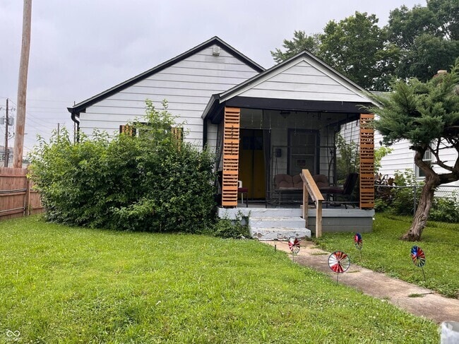 Building Photo - 3741 Hillside Ave Rental