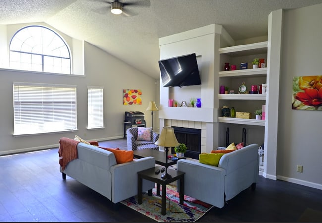 Photo - 7011 Beech Trail Dr