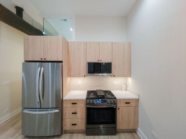 Photo - 3829 N Southport Ave Unit 1