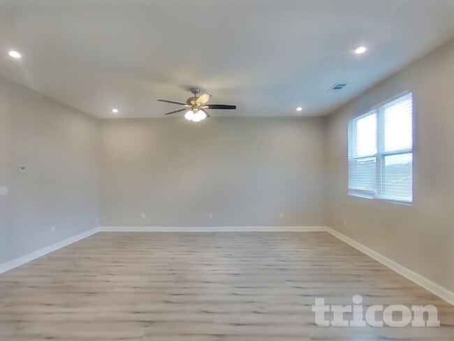 Photo - 2063 Neill Ln