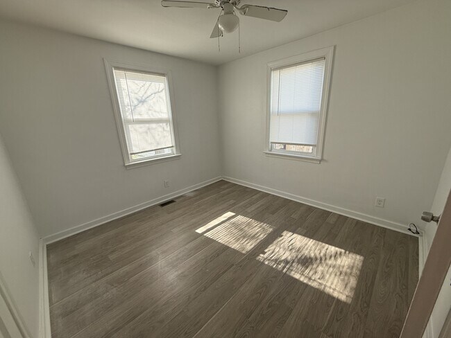 Photo - 9631 Worth St