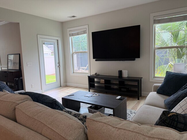 Photo - 101 Carolina Dr