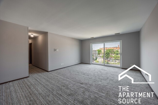 Building Photo - 2615 W Foster Ave Unit 302 Rental