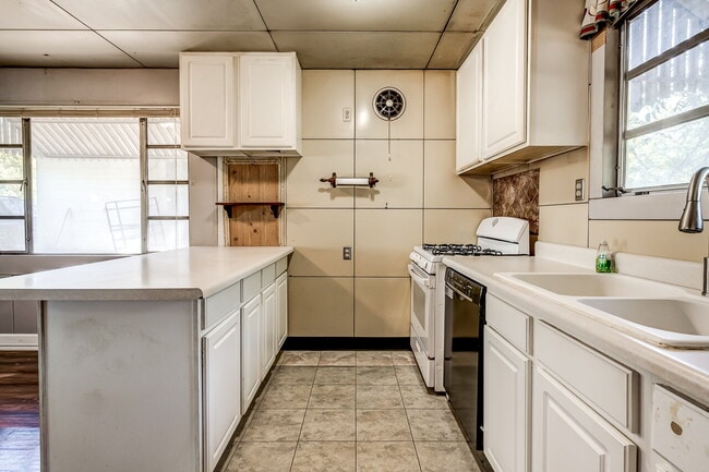 Photo - Available for Lease!! Live in a unique piece of Stillwater history!