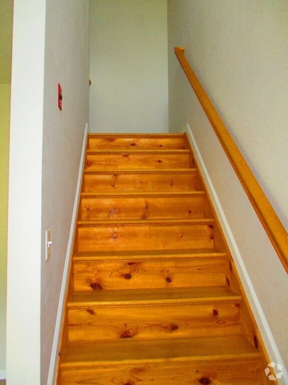 Building Photo - 1672 NY-205 Rental