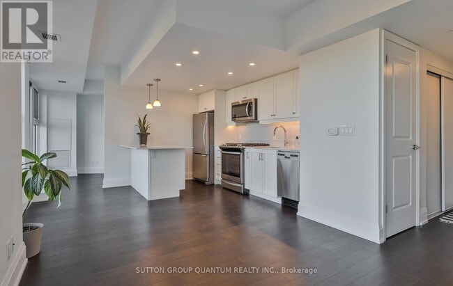 Photo - 1400 Kingston Rd Unité 504