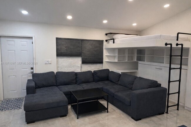 Photo - 500 NE 3rd St