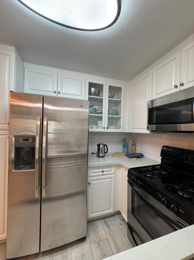 Photo - 5500 Owensmouth Ave Unit 217