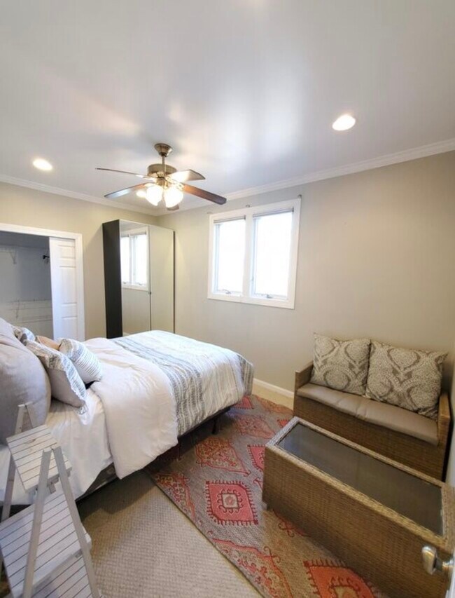 La habitación principal ya tiene piso. - 5638 W Lawrence Ave Unidad 1