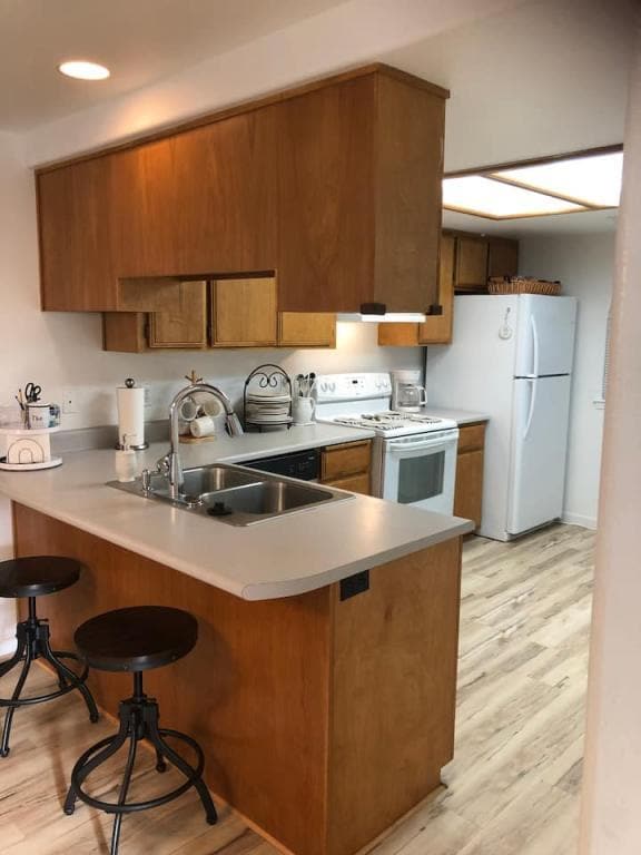 Photo - 525 Primrose Dr