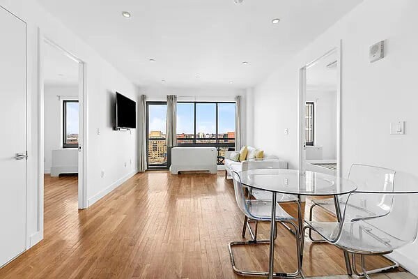 Building Photo - 42-35 Main St Unit 12D