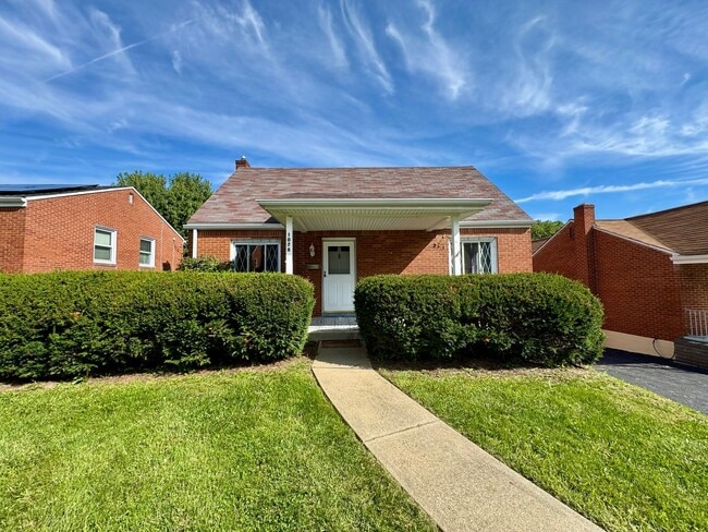 1076 Thornwood Dr