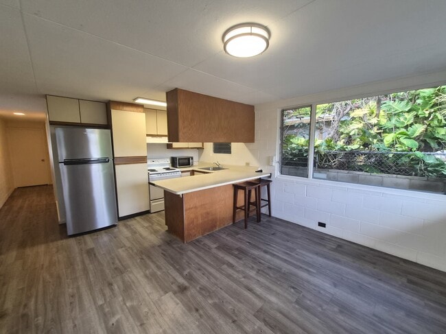 Photo - 3341 Monsarrat Ave